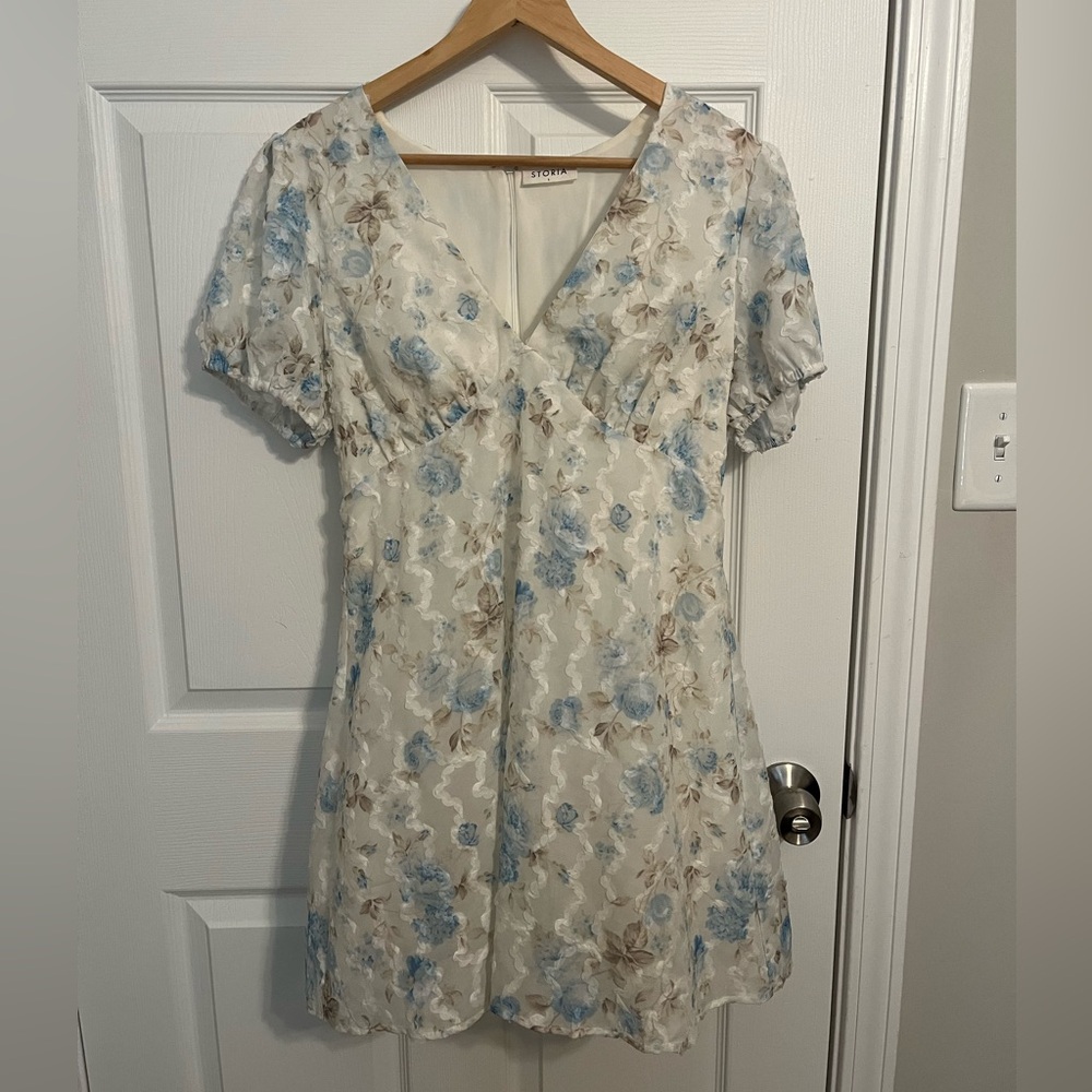 Ivory and Blue Floral V-Neck Puff Sleeve Mini Dress